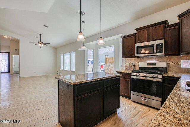 14385 Tobe Davis Drive, Horizon City, TX 79928