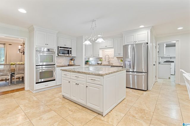 868 RIDGECREST DRIVE, Gardendale, AL 35071