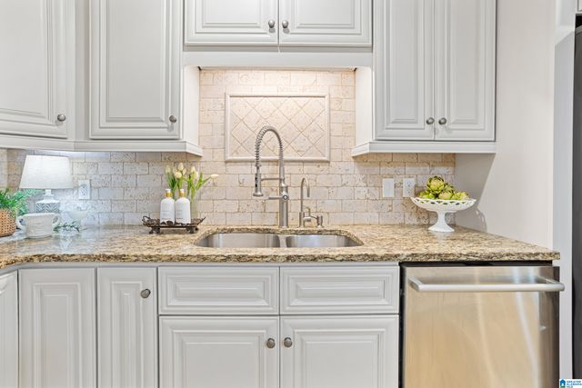 868 RIDGECREST DRIVE, Gardendale, AL 35071