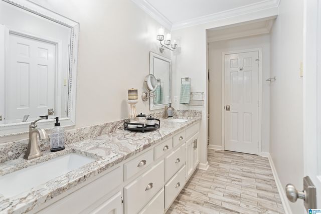 868 RIDGECREST DRIVE, Gardendale, AL 35071