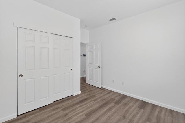 7426 Sun Reign Ln, Sacramento, CA 95823