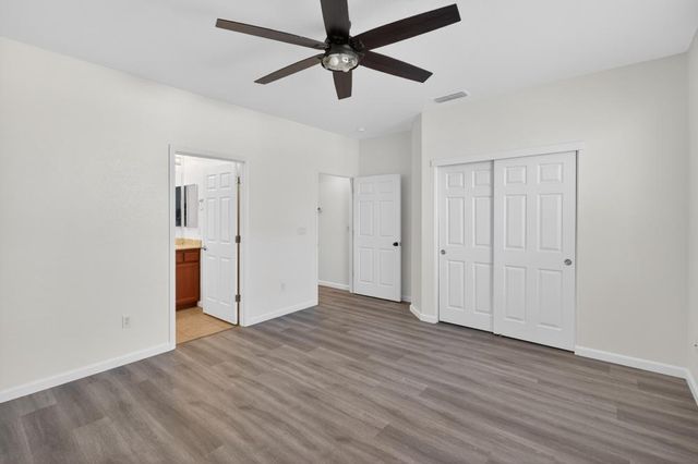 7426 Sun Reign Ln, Sacramento, CA 95823