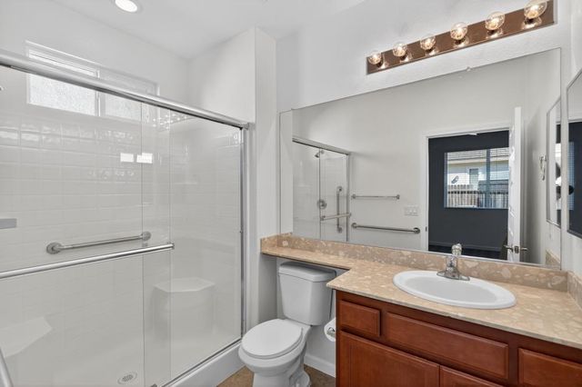 7426 Sun Reign Ln, Sacramento, CA 95823