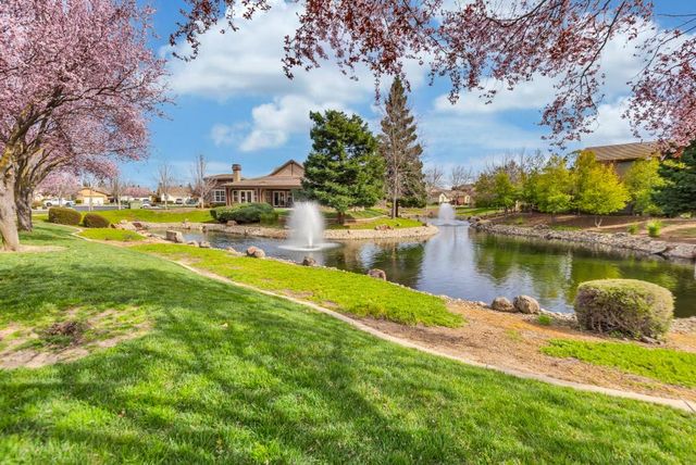 7426 Sun Reign Ln, Sacramento, CA 95823