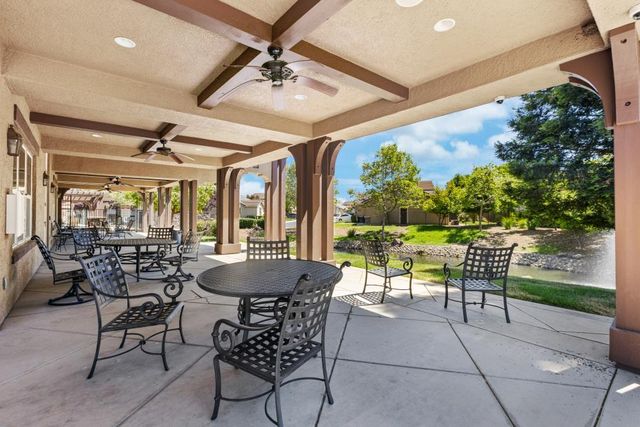 7426 Sun Reign Ln, Sacramento, CA 95823