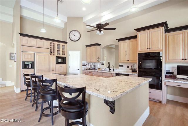 176 S EQUESTRIAN Court, Gilbert, AZ 85296