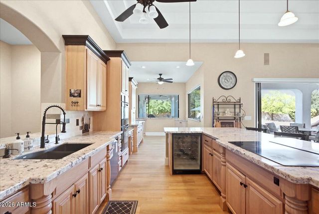 176 S EQUESTRIAN Court, Gilbert, AZ 85296