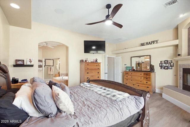 176 S EQUESTRIAN Court, Gilbert, AZ 85296