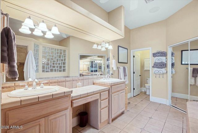 176 S EQUESTRIAN Court, Gilbert, AZ 85296