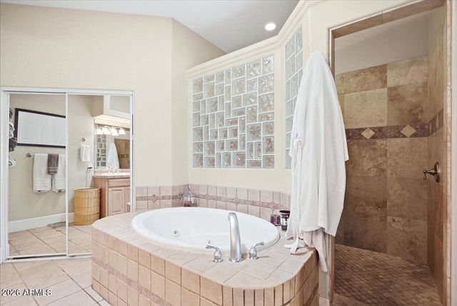 176 S EQUESTRIAN Court, Gilbert, AZ 85296