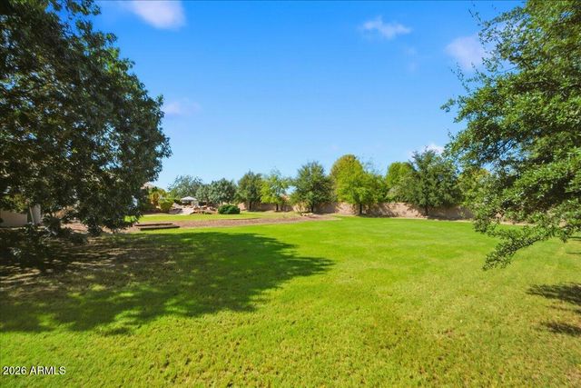 176 S EQUESTRIAN Court, Gilbert, AZ 85296