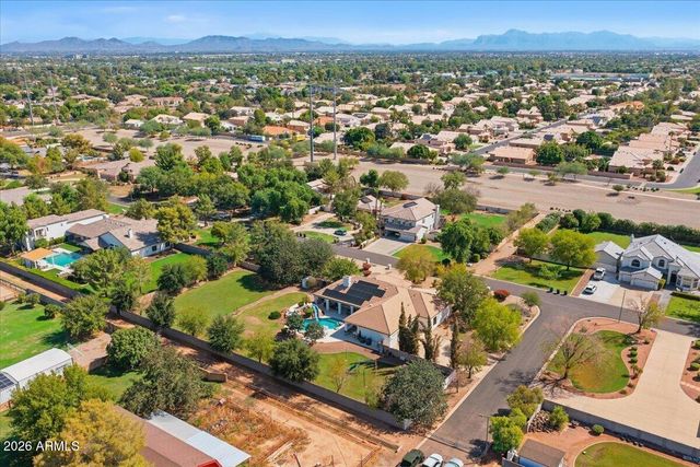 176 S EQUESTRIAN Court, Gilbert, AZ 85296
