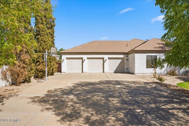 176 S EQUESTRIAN Court, Gilbert, AZ 85296
