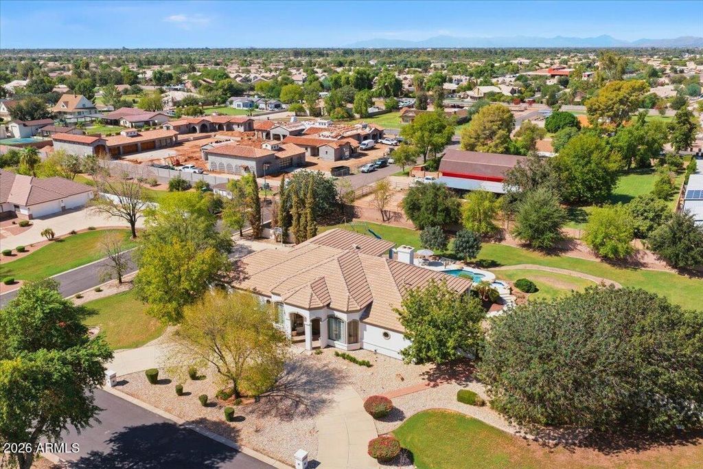 176 S EQUESTRIAN Court, Gilbert, AZ 85296 — exterior