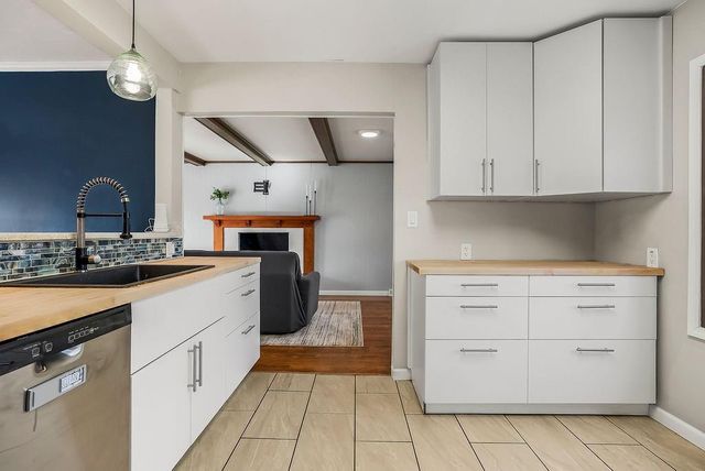 10816 Oak Street, Kansas City, MO 64114