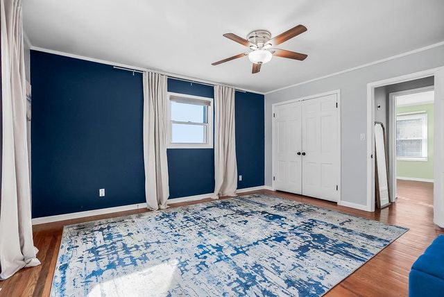 10816 Oak Street, Kansas City, MO 64114