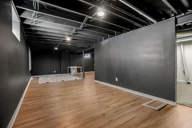 10816 Oak Street, Kansas City, MO 64114