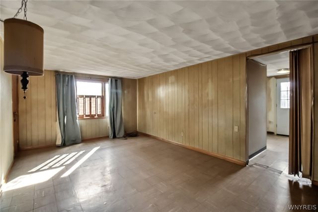 211 Temple Drive, Cheektowaga, NY 14225