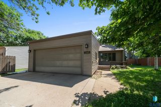 5405 W Chelsea Dr, Sioux Falls, SD 57106