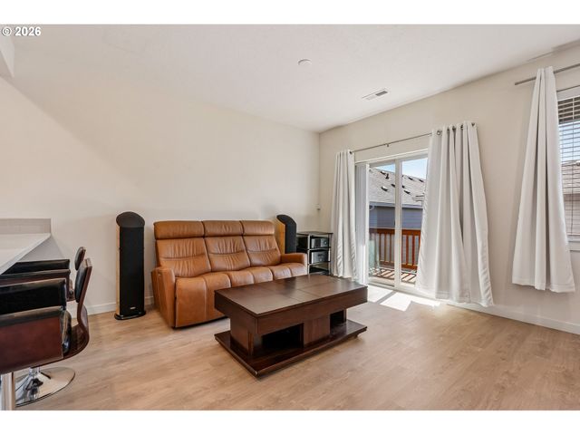 1121 N AUBURN Pl, Ridgefield, WA 98642