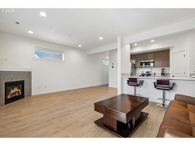 1121 N AUBURN Pl, Ridgefield, WA 98642
