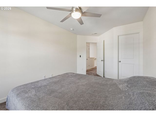 1121 N AUBURN Pl, Ridgefield, WA 98642