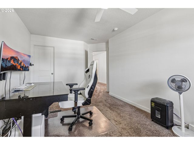 1121 N AUBURN Pl, Ridgefield, WA 98642