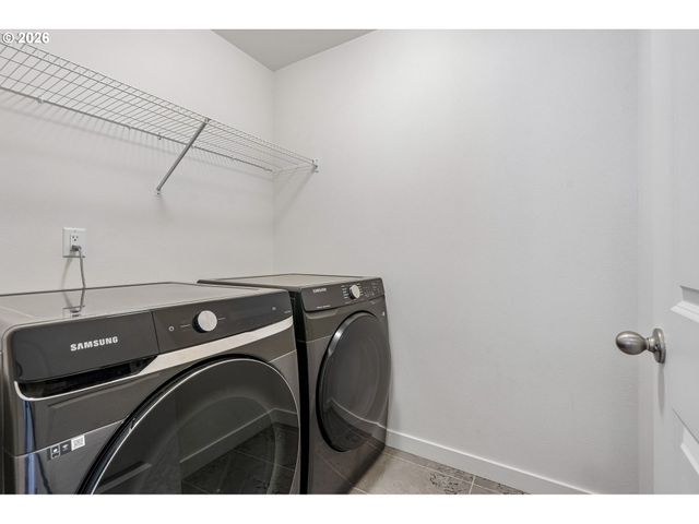 1121 N AUBURN Pl, Ridgefield, WA 98642