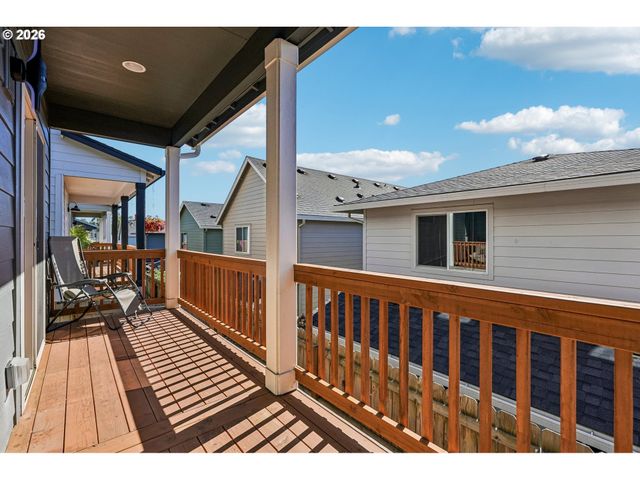 1121 N AUBURN Pl, Ridgefield, WA 98642