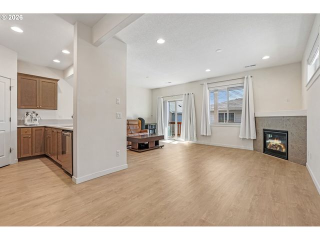 1121 N AUBURN Pl, Ridgefield, WA 98642