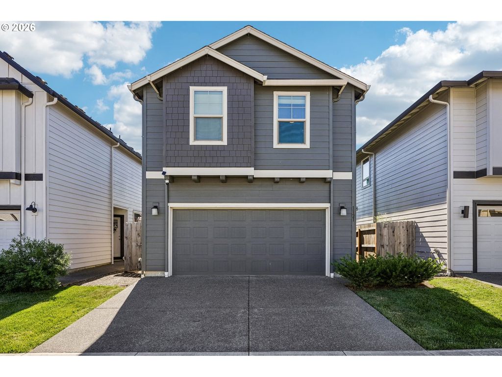 1121 N AUBURN Pl, Ridgefield, WA 98642