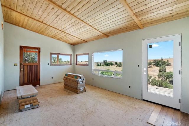 75463 Ranchita Avenue, San Miguel, CA 93451