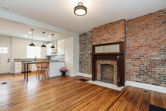 387 W 2nd Avenue, Columbus, OH 43201