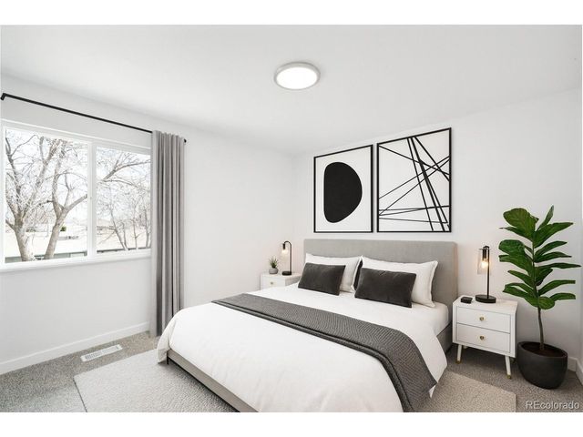 558 S Field Ct, Lakewood, CO 80226