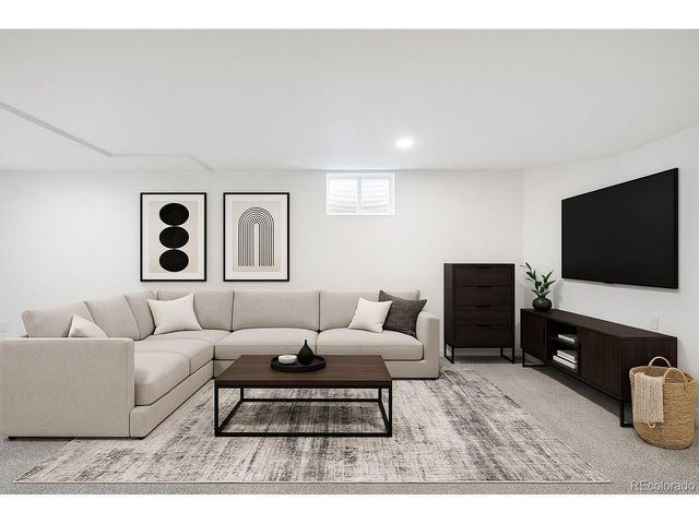 558 S Field Ct, Lakewood, CO 80226