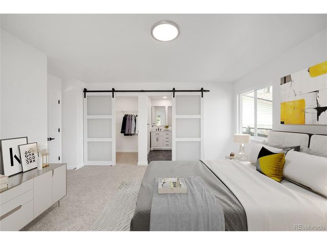 558 S Field Ct, Lakewood, CO 80226