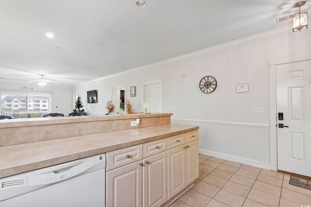 4847 Luster Leaf Cir Apt 301, Myrtle Beach, SC 29577