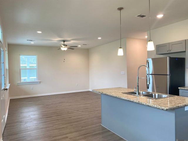 8902 Heron Way, New Roads, LA 70760
