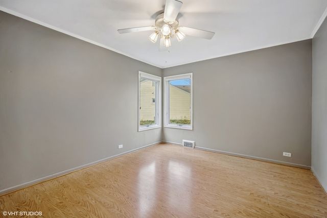 1720 Longvalley Road, Glenview, IL 60025