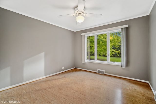 1720 Longvalley Road, Glenview, IL 60025