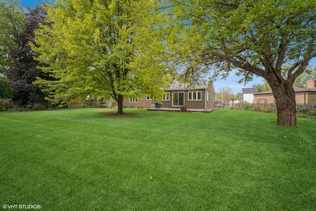 1720 Longvalley Road, Glenview, IL 60025