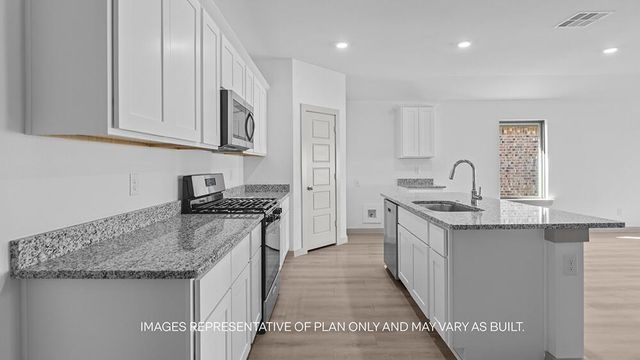 1406 Fir Avenue, Wolfforth, TX 79382