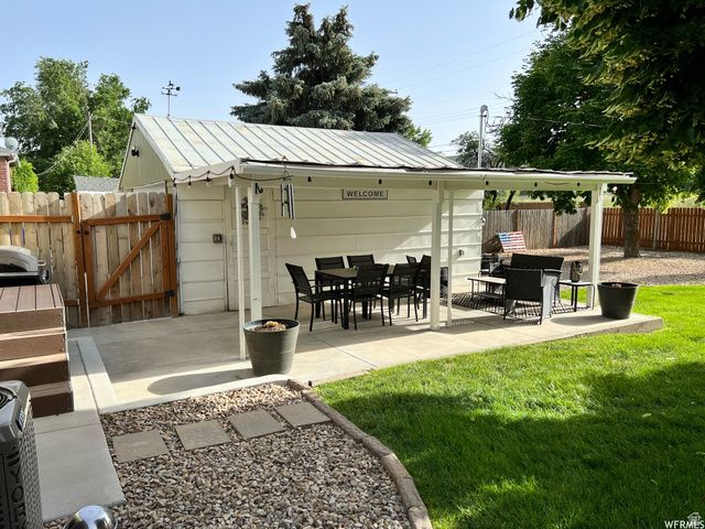 8032 S ADAMS ST, Midvale, UT 84047