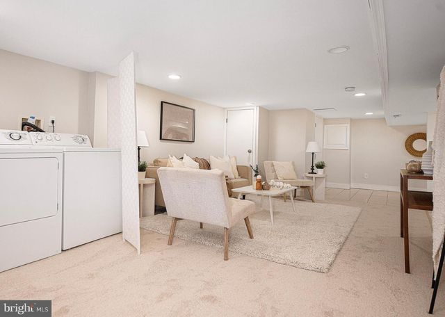 1816 CHILTON ST, Baltimore, MD 21218