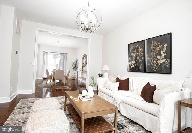 1816 CHILTON ST, Baltimore, MD 21218