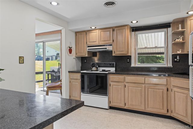 15 Rowell Lane, Wappingers Falls, NY 12590