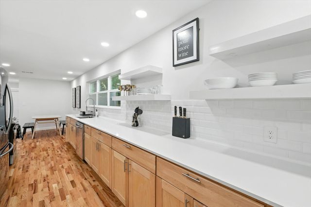 1009 Walnut Street, Irving, TX 75060