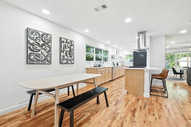 1009 Walnut Street, Irving, TX 75060