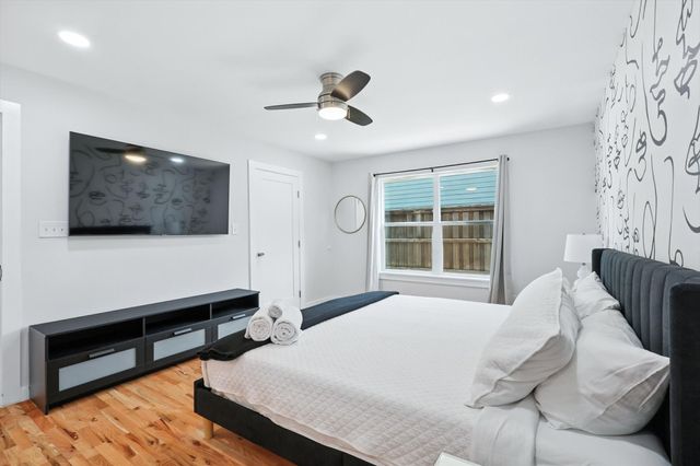 1009 Walnut Street, Irving, TX 75060