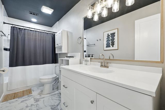 1009 Walnut Street, Irving, TX 75060